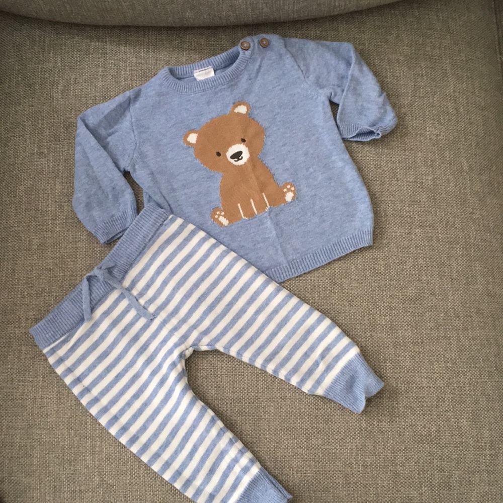 Just one you carter’s knit sweater pant set sz 3M